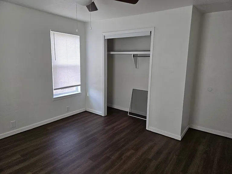 108 W Ash Ave #1/2 — Photo 18