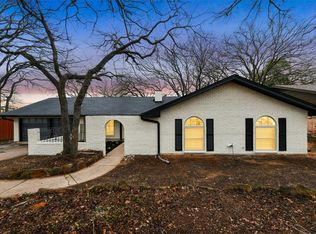 1815 Holly Oak St, Arlington, TX 76012