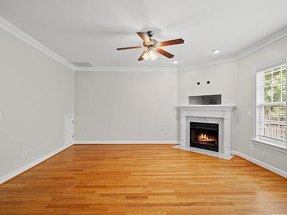 3rd image of 717 Magnolia Forest Ct
