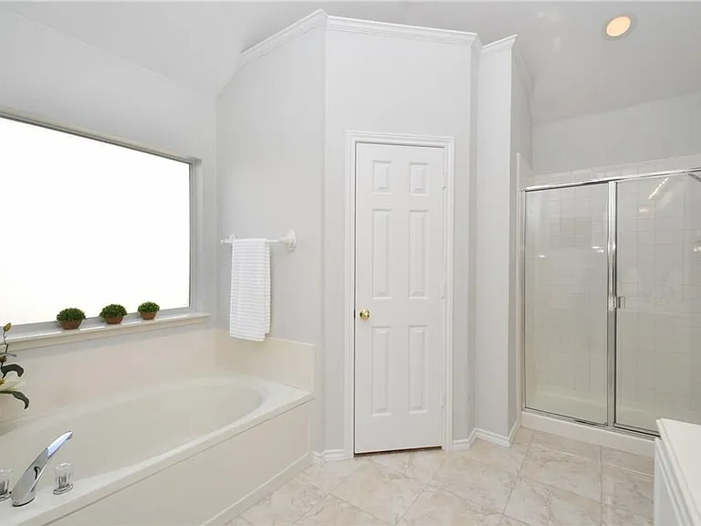 8435 Creekside Cir — Photo 14