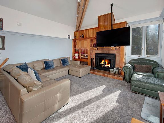 3rd image of 352 Wild Irishman Rd #1907