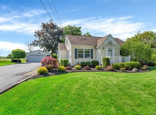 4392 Beach Ridge Rd, North Tonawanda, NY 14120