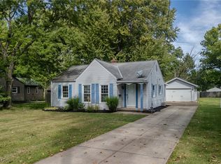 9007 Edgehill Rd, Mentor, OH 44060