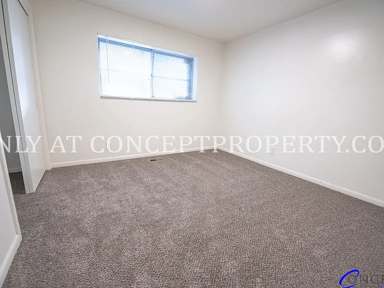 425 E 3rd Ave — Photo 86