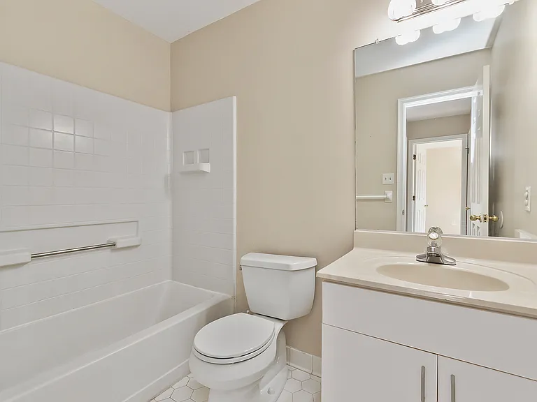 103 Turnbridge Ln #E-1 — Photo 4