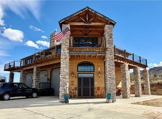 275 Canyon Rd, Pinon Hills, CA 92372