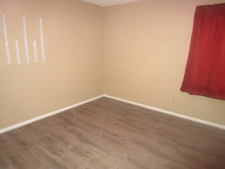 1111 Biscayne — Photo 6