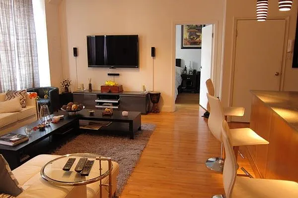Rented by Triumph Property Group | media 8
