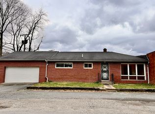 310 45th St SE #1, Charleston, WV 25304