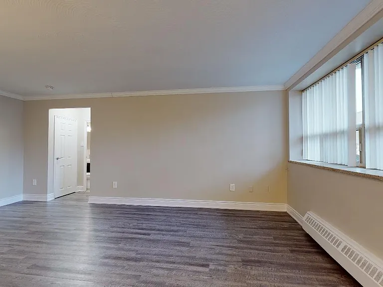 455 Maple Ave — Photo 6