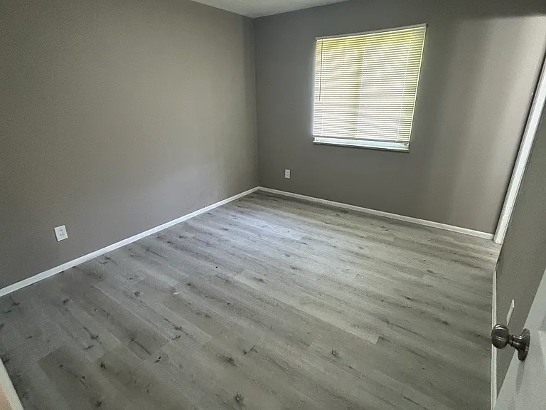 1818 Longford Dr — Photo 7