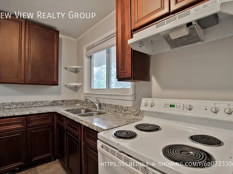 3031 Attaberry Dr — Photo 2