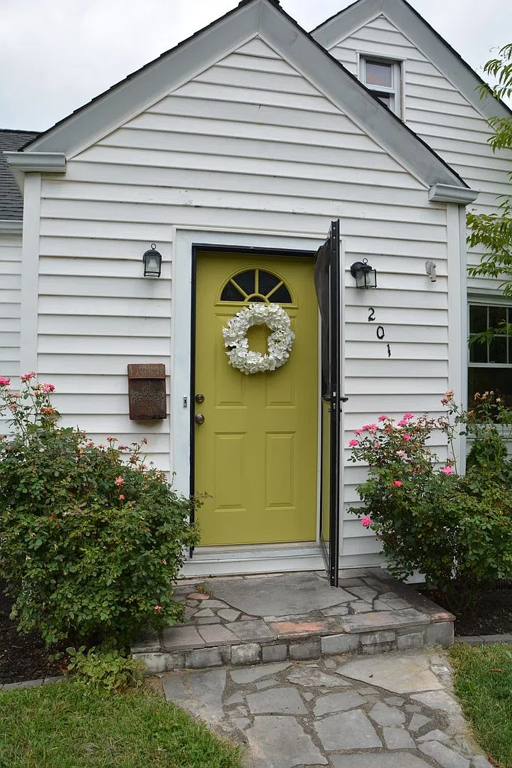 The Convenient Cottage- Furnished — Photo 3