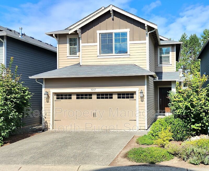 1st image of 9207 1st St SE
