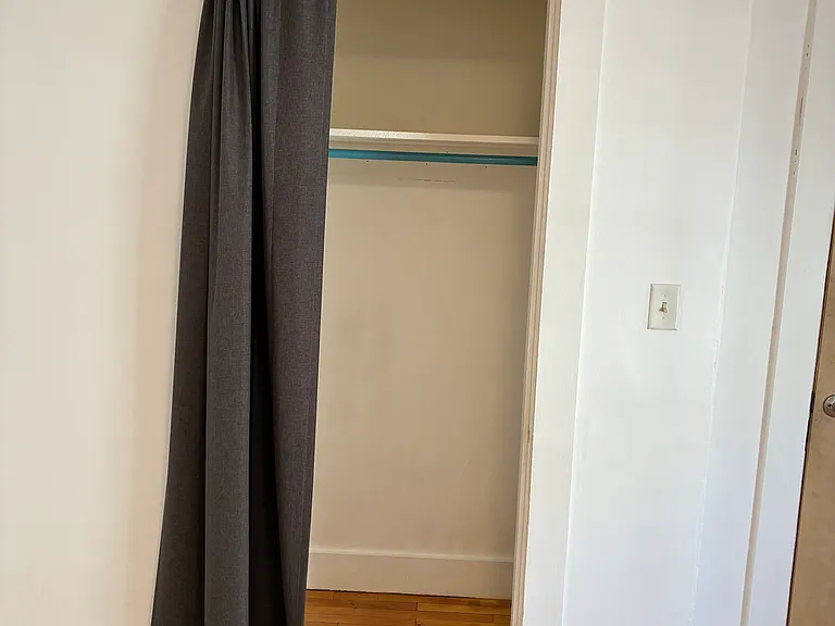 170 Pine St #5 — Photo 6