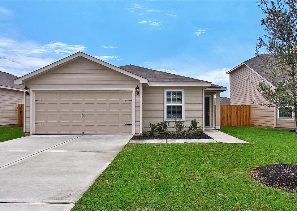 1st image of 2094 Saras Way