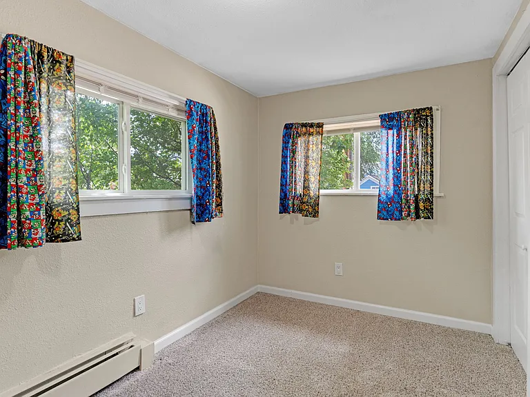 926 N Corona St — Photo 14