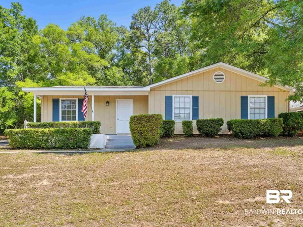 201 Avon Cir W, Daphne, AL 36526