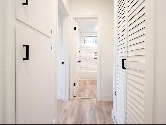 5th image of 1540 S Orange Grove Ave APT 2