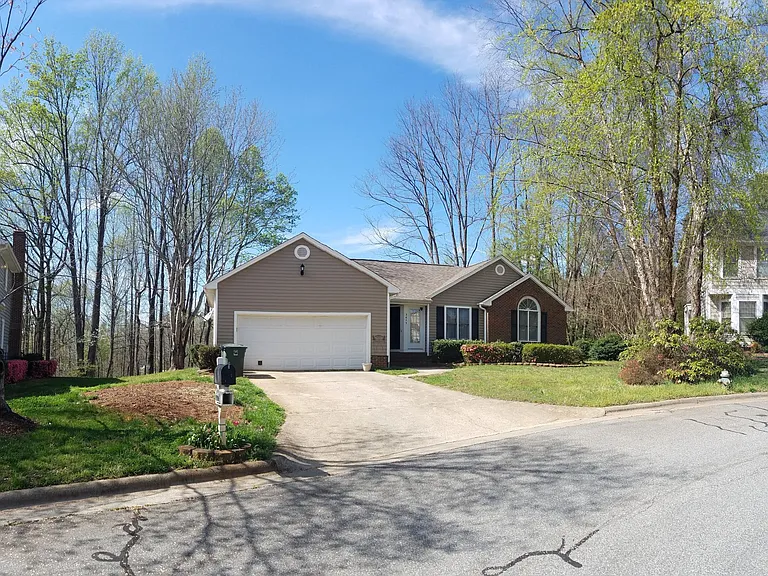 3613 Calyx Ct — Photo 2