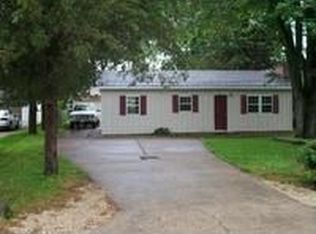 4018 Greenwood Dr, Wonder Lake, IL 60097