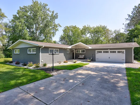 1360 Hemmeter Rd, Saginaw, MI 48638