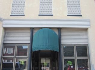 221 E Main St, Carmi, IL 62821