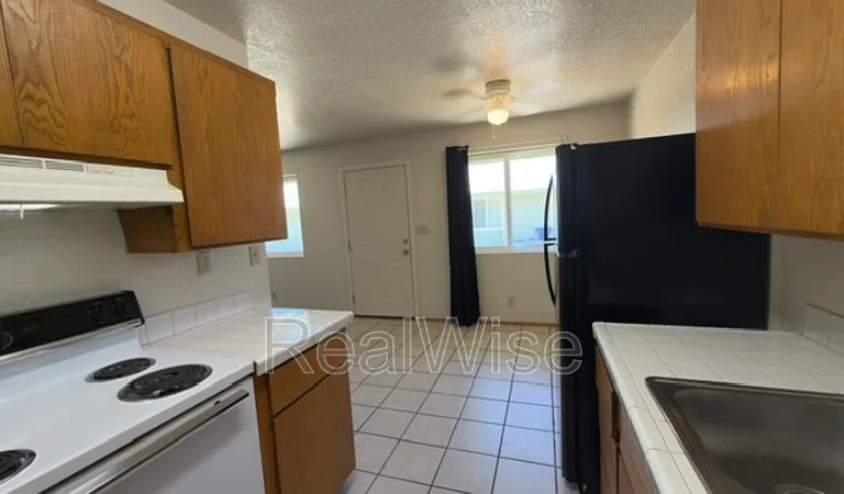 415 W 1st Ave — Photo 8