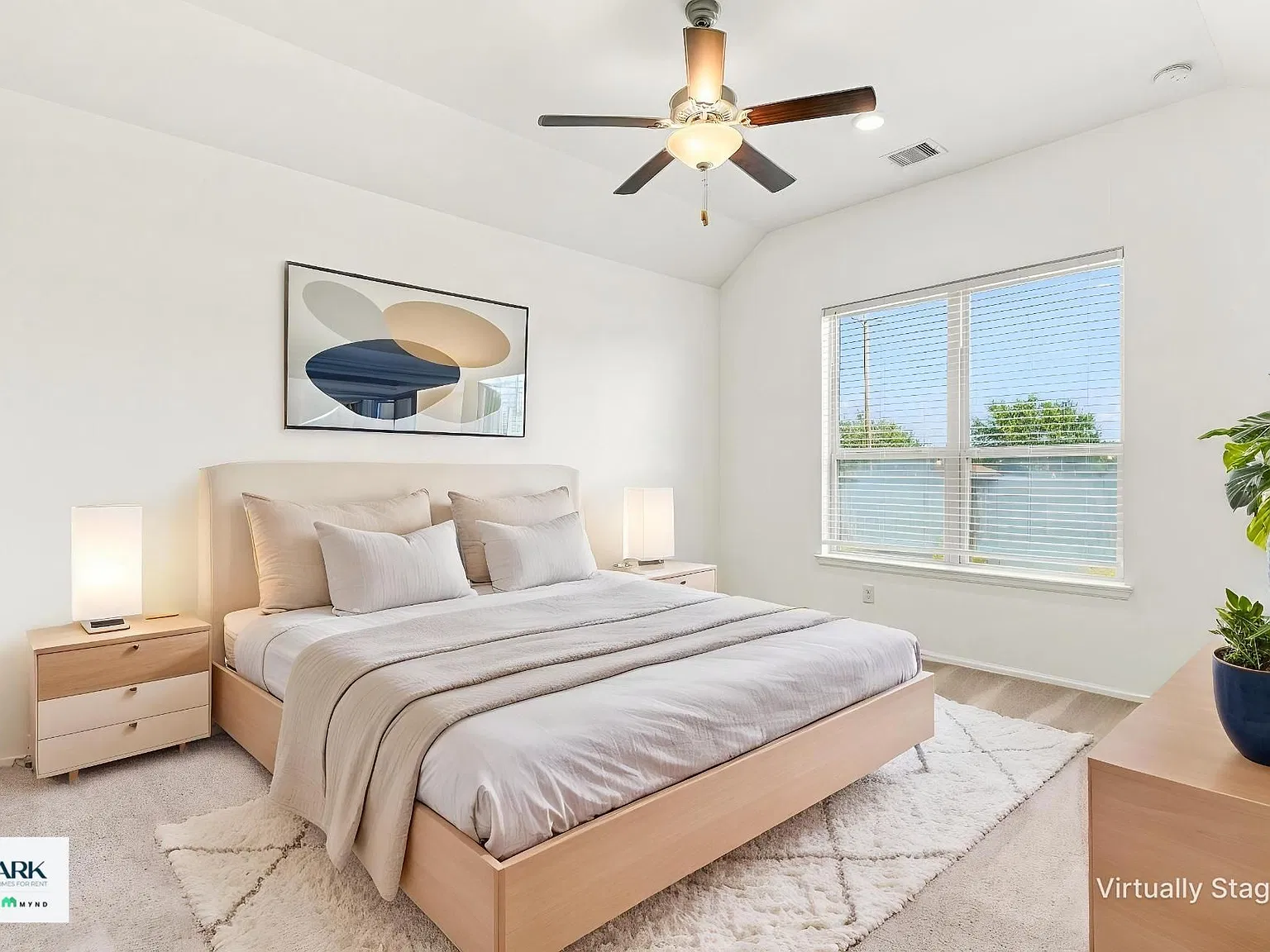 4 bed, 2.5 bath, 2273 sqft, $2,479 — Photo 4