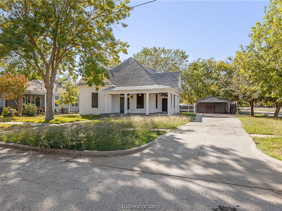 1st image of 202 S Sterling Ave