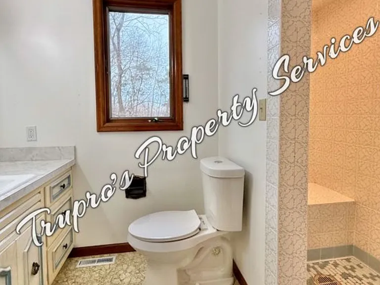 2715 E Shawnee Rd — Photo 22