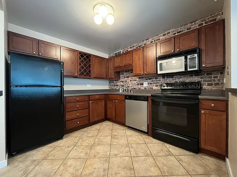 211 E Ohio St #1814 — Photo 4