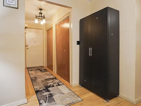 4th image of 1133 Midland Avenue #3K