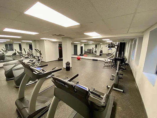 Rented by Zjama Realty Corp | media 10