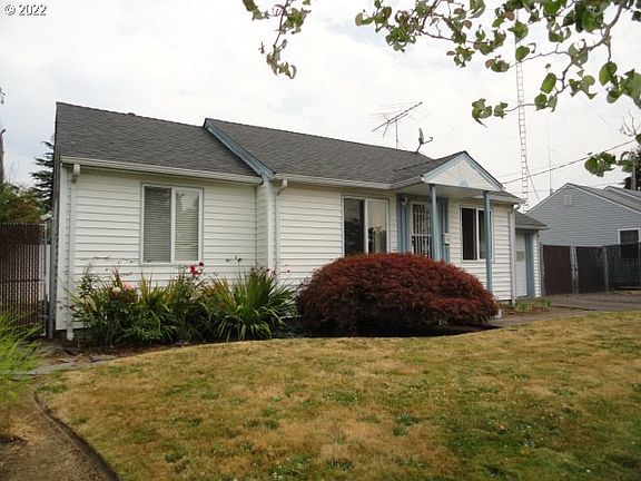 5th image of 2085 Stortz Ave NE