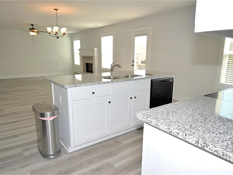 45 Haddington Ct — Photo 8