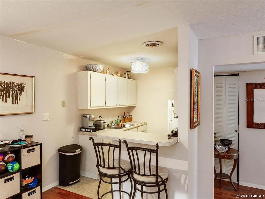 1 bed, 1.0 bath, 574 sqft, $1,095 — Photo 3