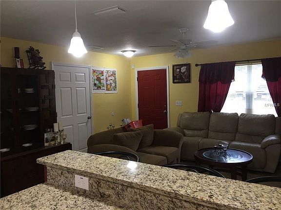 3rd image of 3707 E Grove Ave