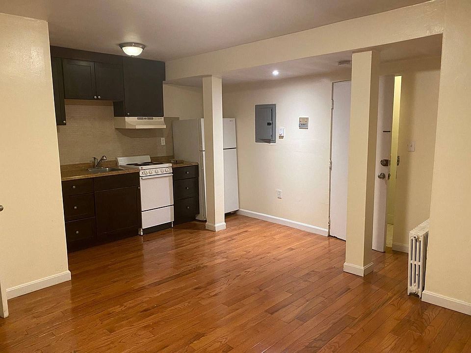 1st image of 210-212 Maverick St APT B1