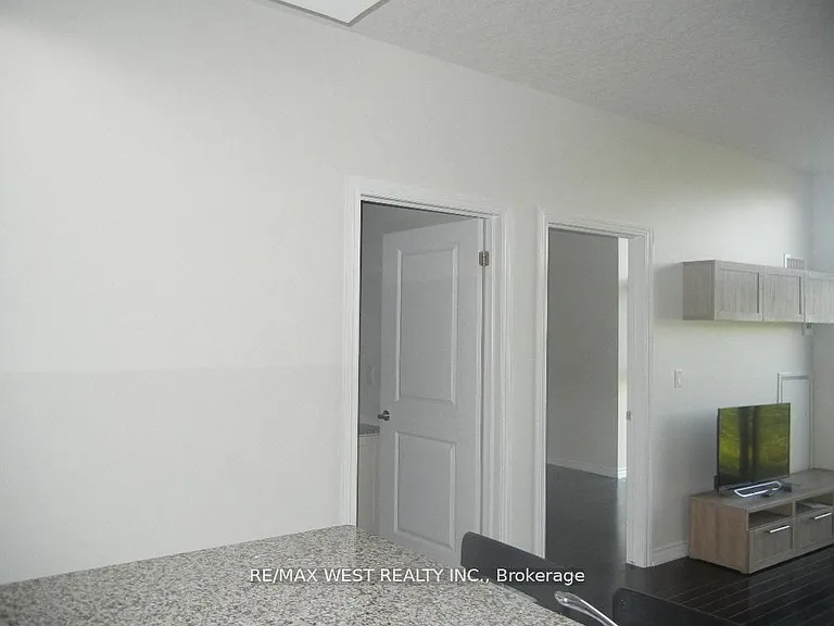 427 Aberdeen Ave #406 — Photo 22