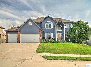 17205 Bedford Ave, Omaha, NE 68116