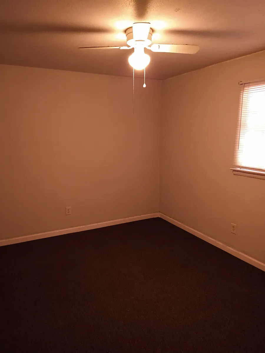 Building Photo - 429 Raleigh Pines Dr #X