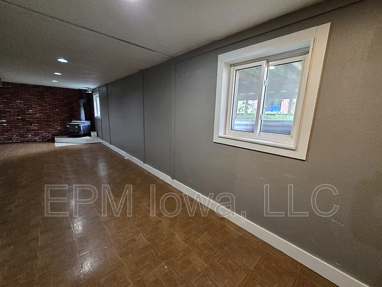 1242 Edgewood Dr — Photo 28