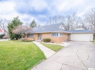 307 N Kickapoo Ter, Peoria, IL 61604