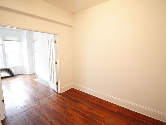 4th image of 459 Prospect Ave #2
