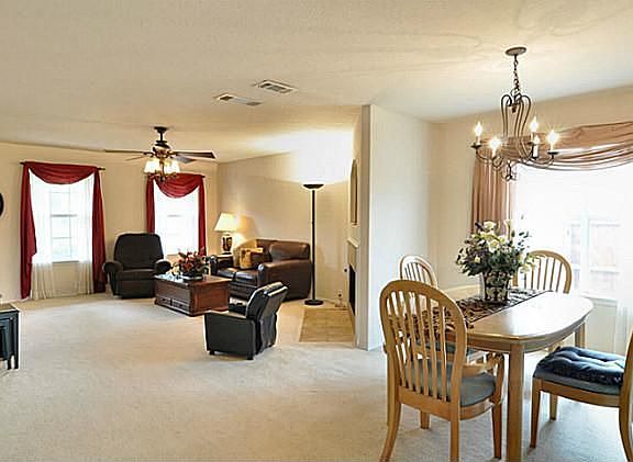 4th image of 3007 Elderberry Dr
