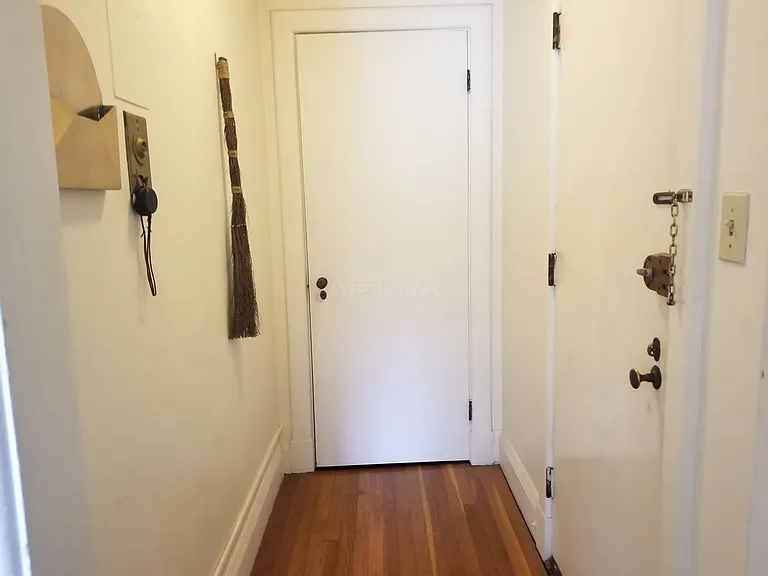 10 Forest St #10 — Photo 3