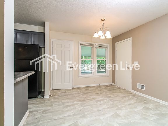 4th image of 708 Green Springs Dr