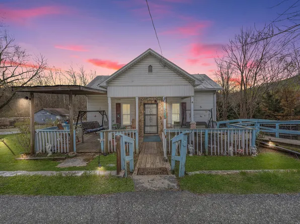14523 Church St, Eagle Rock, VA 24085