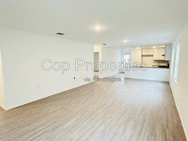 1435 Riojas Rd — Photo 3